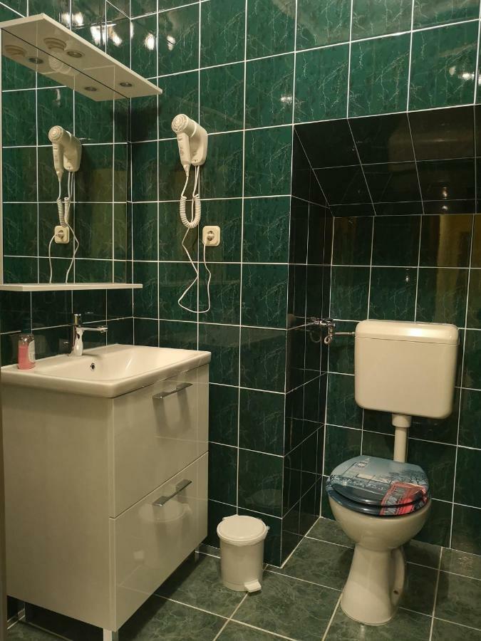 Niko Apartment